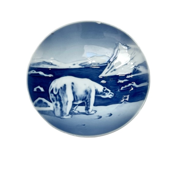 VINTAGE ROYAL COPENHAGEN DENMARK ICE FLOW POLAR BEAR DISH #4366 - Picture 2 of 12